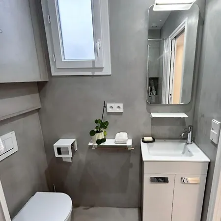 Bastille Hideaway Apartment Paris